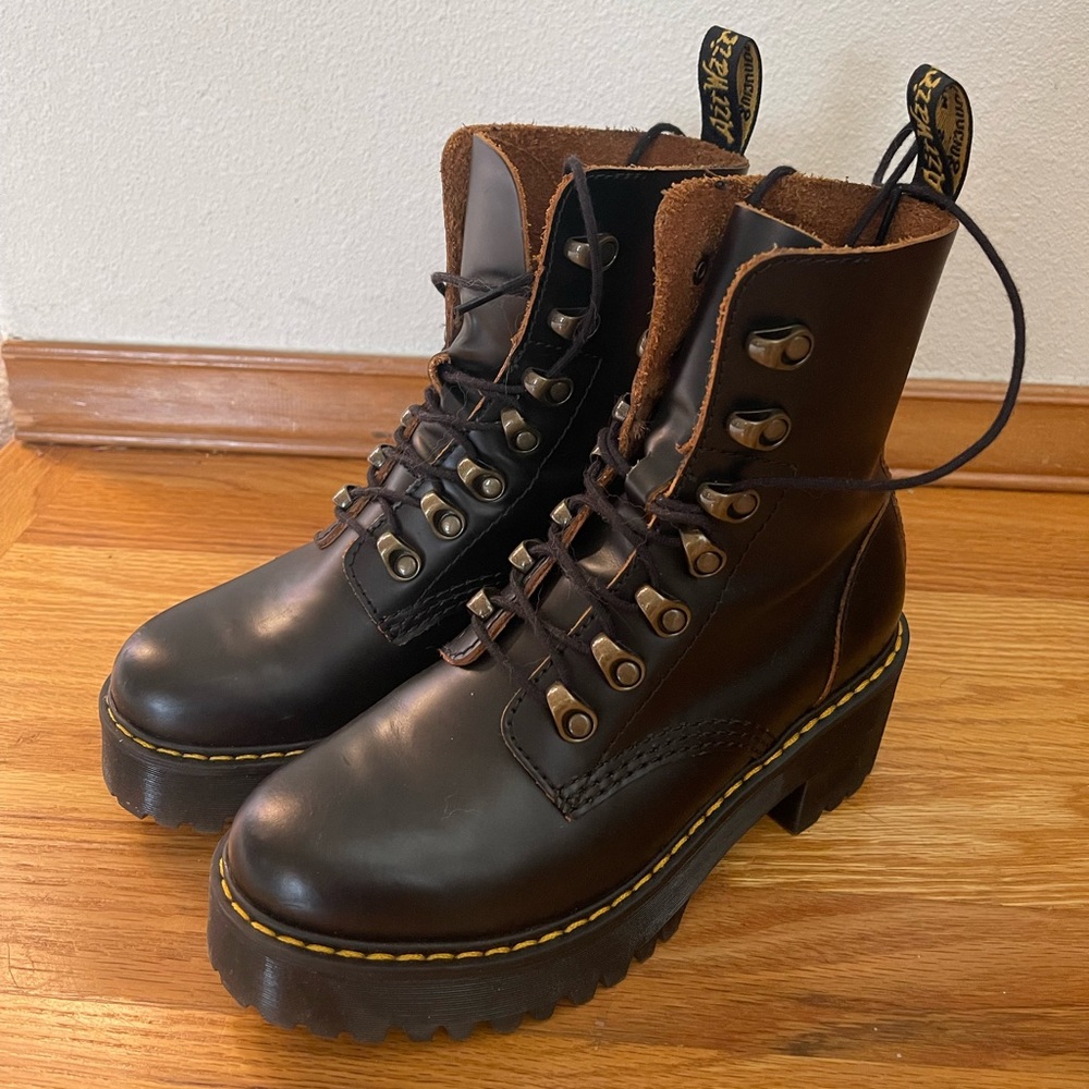 DR MARTENS LEONA PLATFORM BOOTS BLACK SIZE 5US